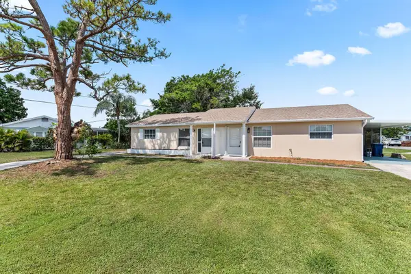 308 Stillwater Drive, Jupiter, FL 33458