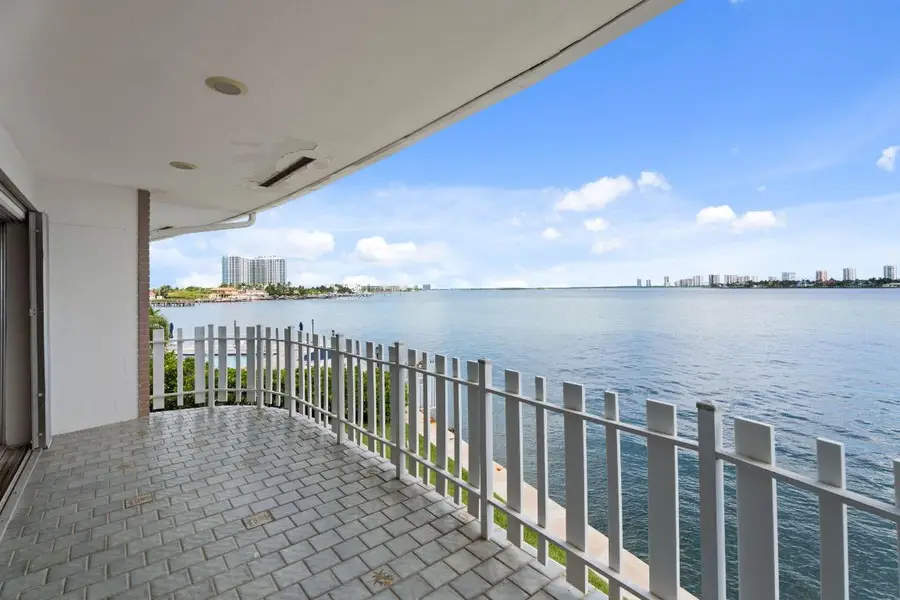 371 Wilma Circle #5, Riviera Beach, FL 33404 - Image #2
