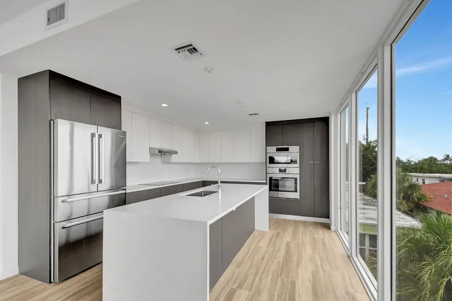 117 Lake Avenue #304, Lake Worth, FL 33460 - Image #3