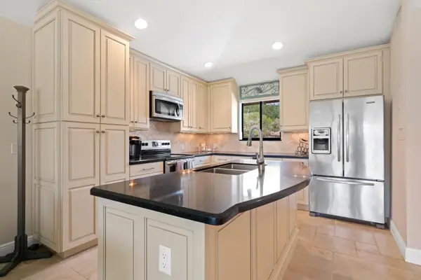 711 Club Drive, Palm Beach Gardens, FL 33418