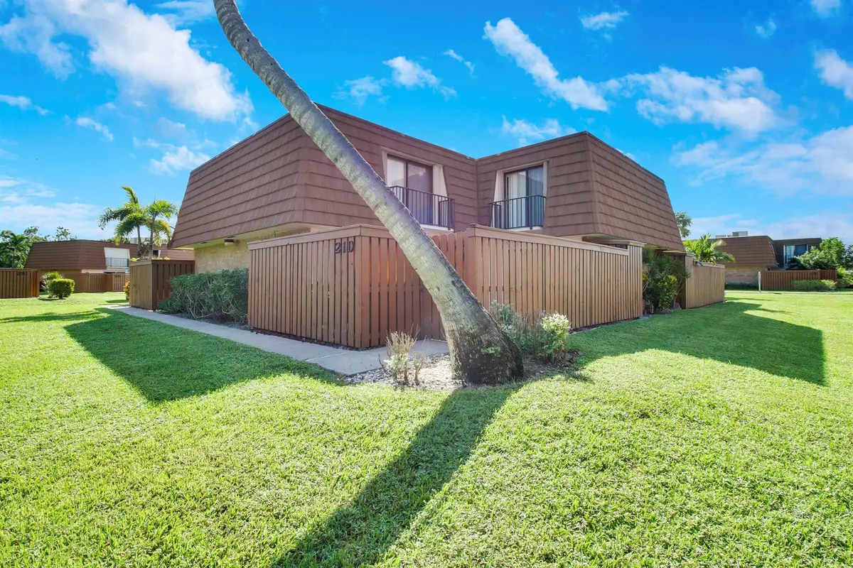 3900 County Line Road #21d, Tequesta, FL 33469 - Image #1