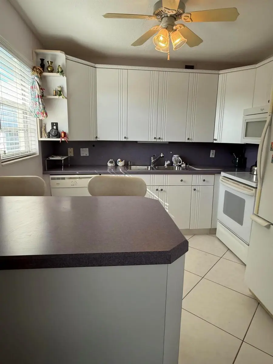 56 Ashby A, Deerfield Beach, FL 33442 - Image #3