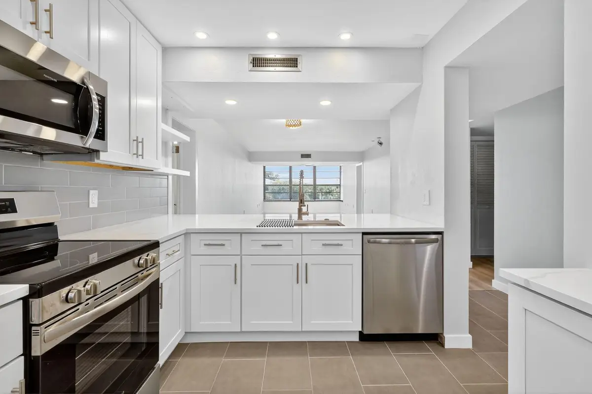 3710 Whitehall Drive #404, West Palm Beach, FL 33401 - Image #1