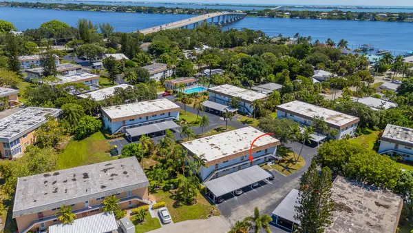 2950 SE Ocean Boulevard #7-2, Stuart, FL 34996