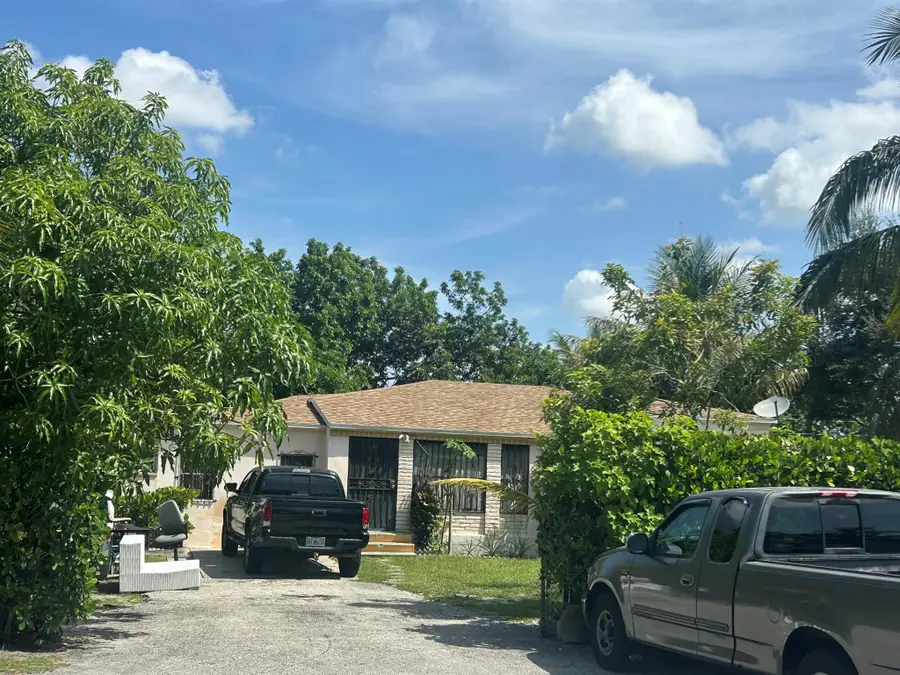 565 NW 143rd Street, Miami, FL 33168 - Image #3