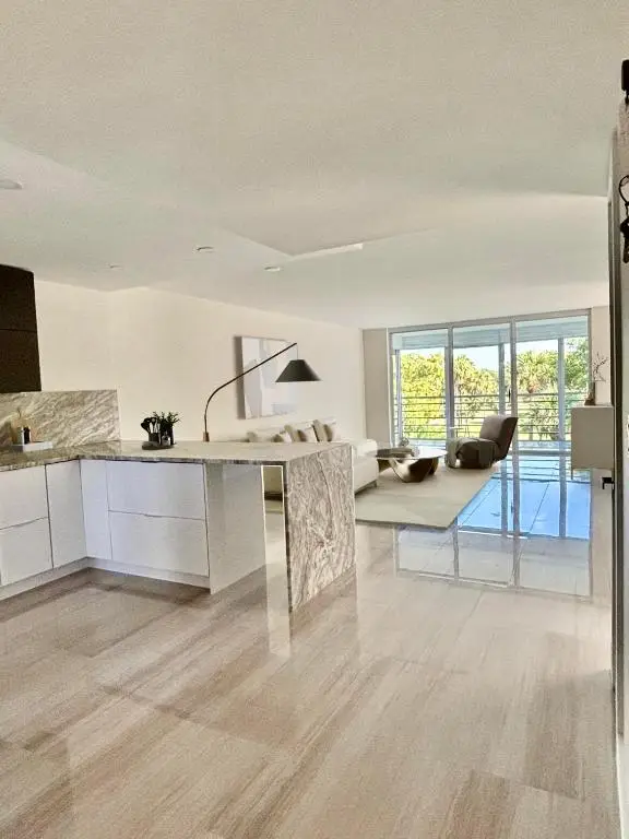 3960 Oaks Clubhouse Drive #401, Pompano Beach, FL 33069 - Image #3