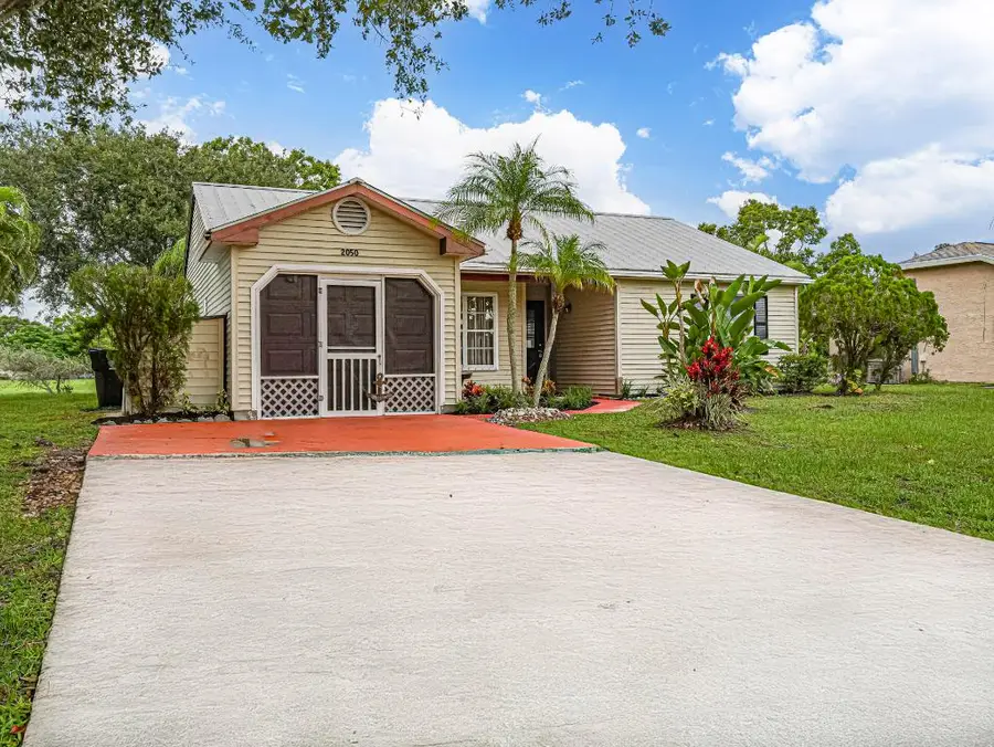 2050 SE West Dunbrooke Circle, Port Saint Lucie, FL 34952 - #2