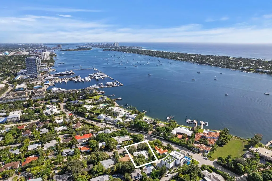 208 34th Street, West Palm Beach, FL 33407 - Image #1