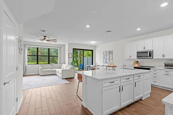 8209 Cinch Way, Lake Worth, FL 33467