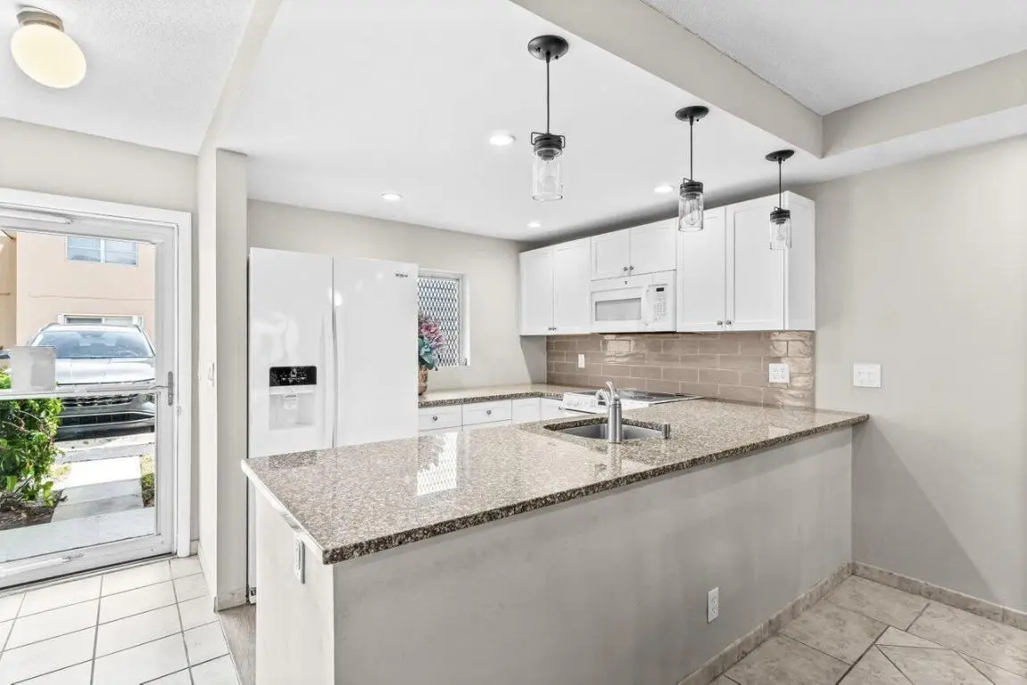 2191 NE 1st Court #Apt 106, Boynton Beach, FL 33435 - Image #1