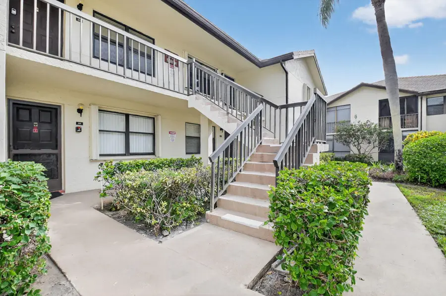 7657 Tahiti Lane #202, Lake Worth, FL 33467 - Image #2