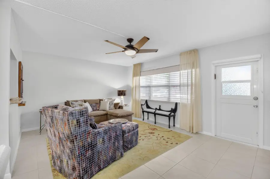 1037 Berkshire B, Deerfield Beach, FL 33442 - Image #3