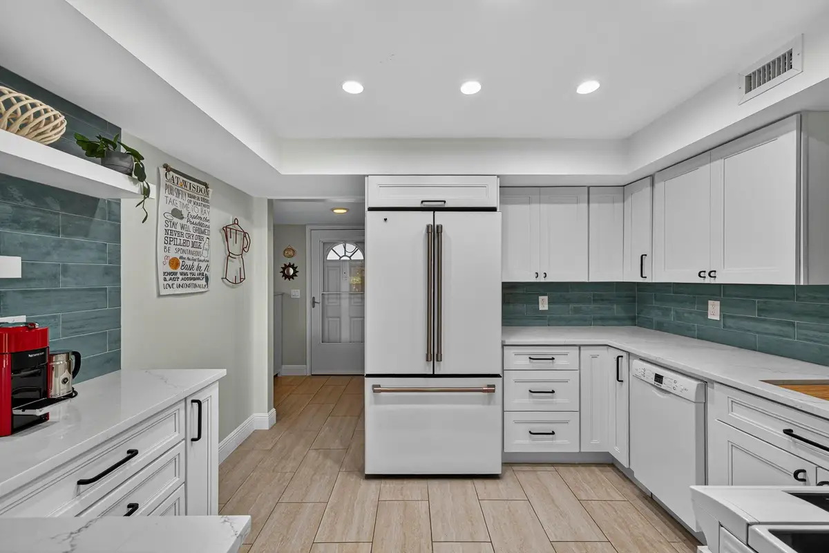 149 NW 70th Street #204 A, Boca Raton, FL 33487 - Image #1