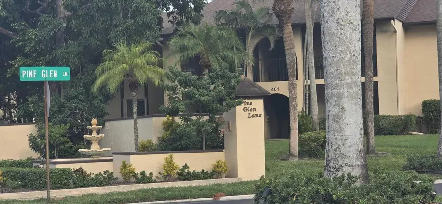 410 Pine Glen Lane #D2, Greenacres, FL 33463 - Image #3