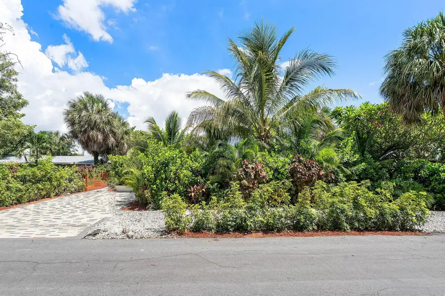 2041 NE 30th Street, Fort Lauderdale, FL 33306 - Image #3