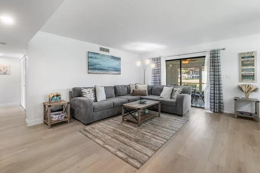 10851 Palm Lake Avenue #102, Boynton Beach, FL 33437 - Image #2