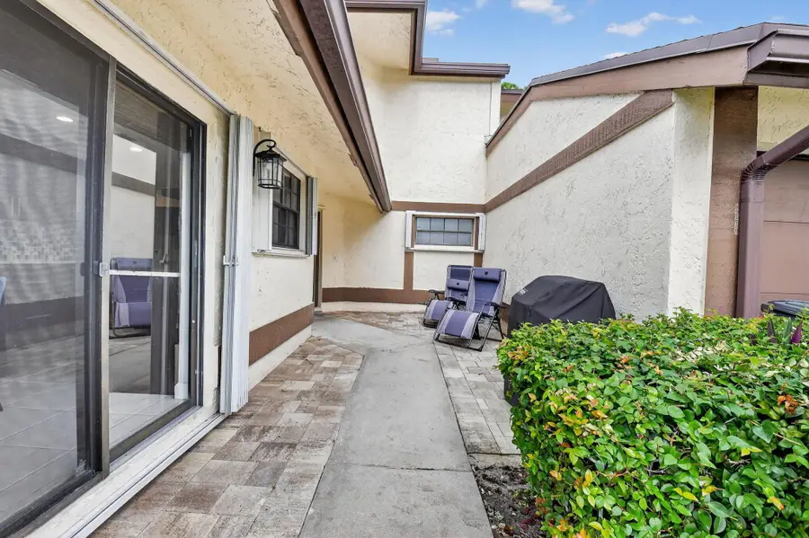 20909 W Boca Ridge Drive, Boca Raton, FL 33428 - Image #2