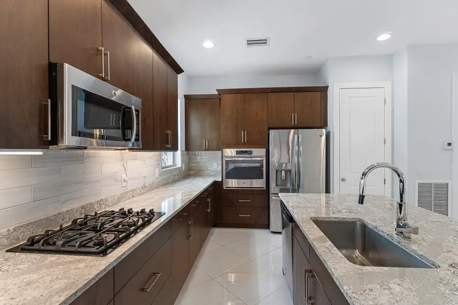 7085 Edison Place, Palm Beach Gardens, FL 33418 - Image #3