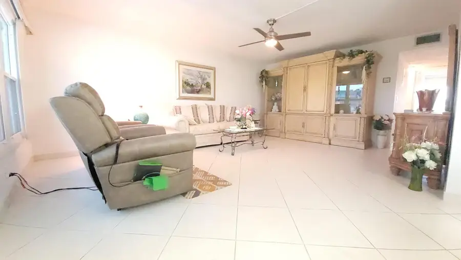 209 Greenbrier A, West Palm Beach, FL 33417 - Image #3