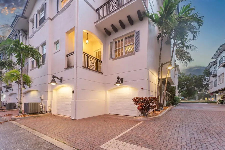 285 SE 6th Avenue #J, Delray Beach, FL 33483 - Image #2