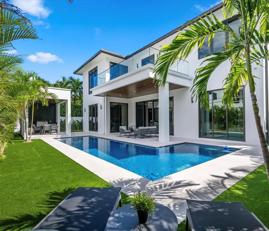 335 NE 5th Street, Boca Raton, FL 33432 - Image #3