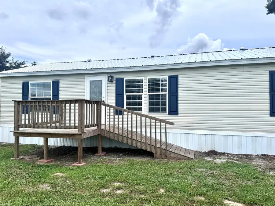 1067 Palm Court, Okeechobee, FL 34974 - Image #2