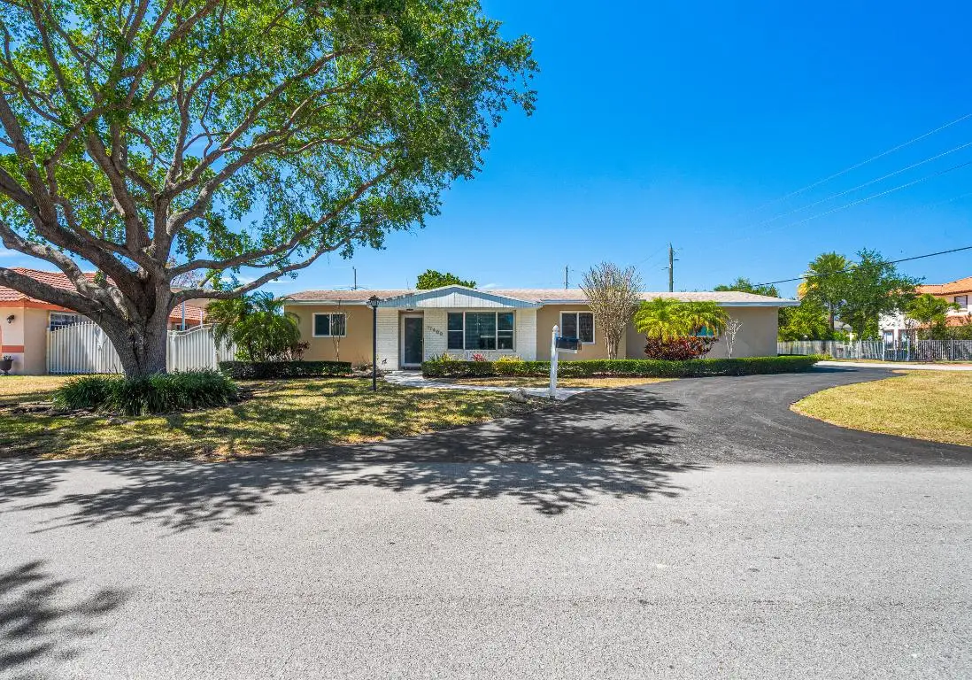 17400 SW 92nd Court, Palmetto Bay, FL 33157 - Image #1