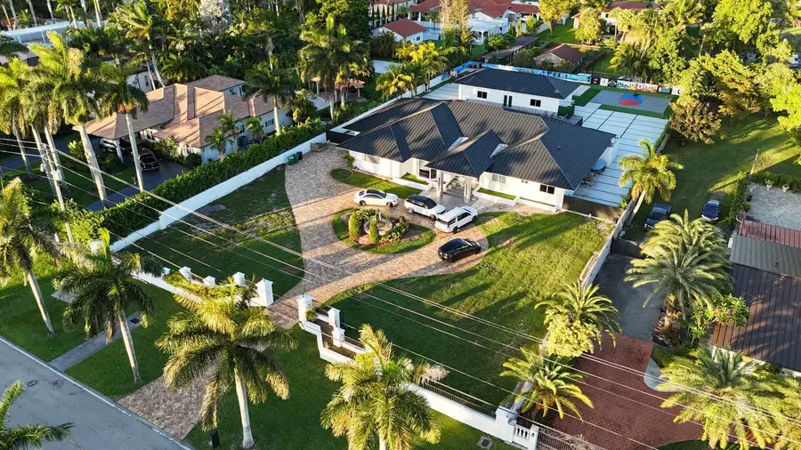 365 NW 132nd Ave, Miami, FL 33182 - Image #2