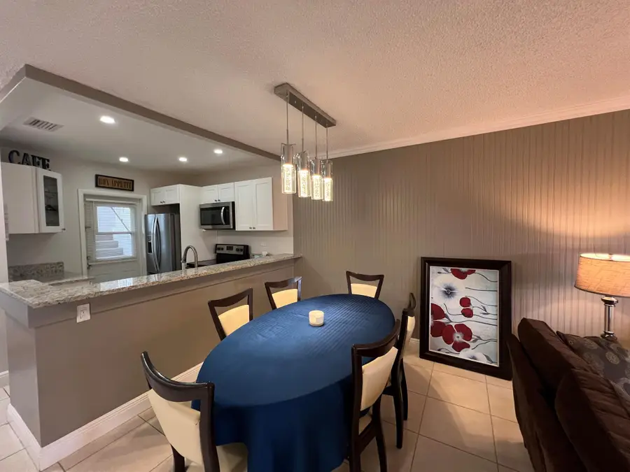 3500 NW 48th Avenue #402, Lauderdale Lakes, FL 33319 - Image #2