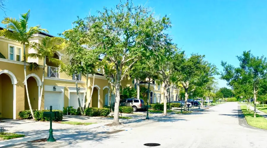 6179 NW Helmsdale Way, Port Saint Lucie, FL 34983 - Image #2