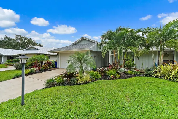 12787 SE Pinehurst Court, Hobe Sound, FL 33455