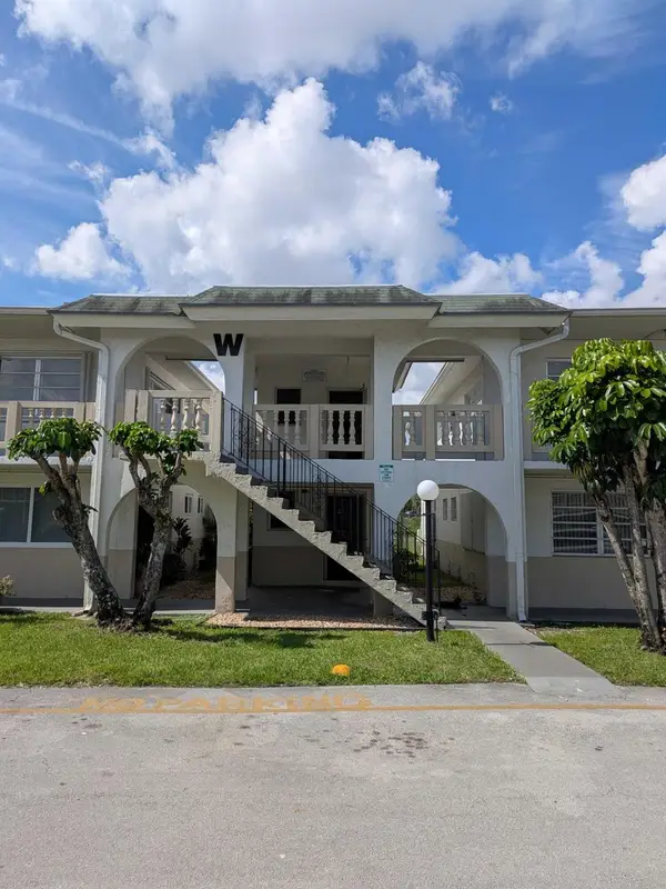 20120 NE 2nd Avenue #W20, Miami Gardens, FL 33179