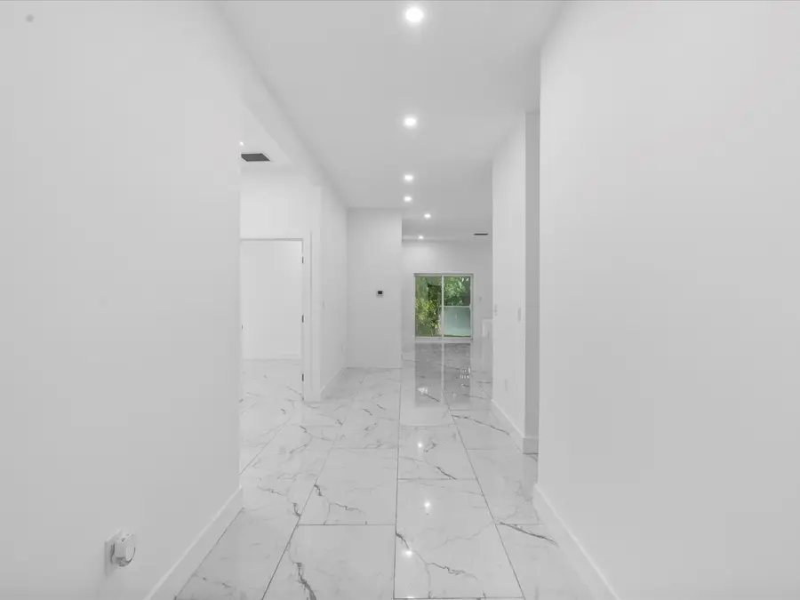 533 NW 16th Avenue, Fort Lauderdale, FL 33311 - Image #3