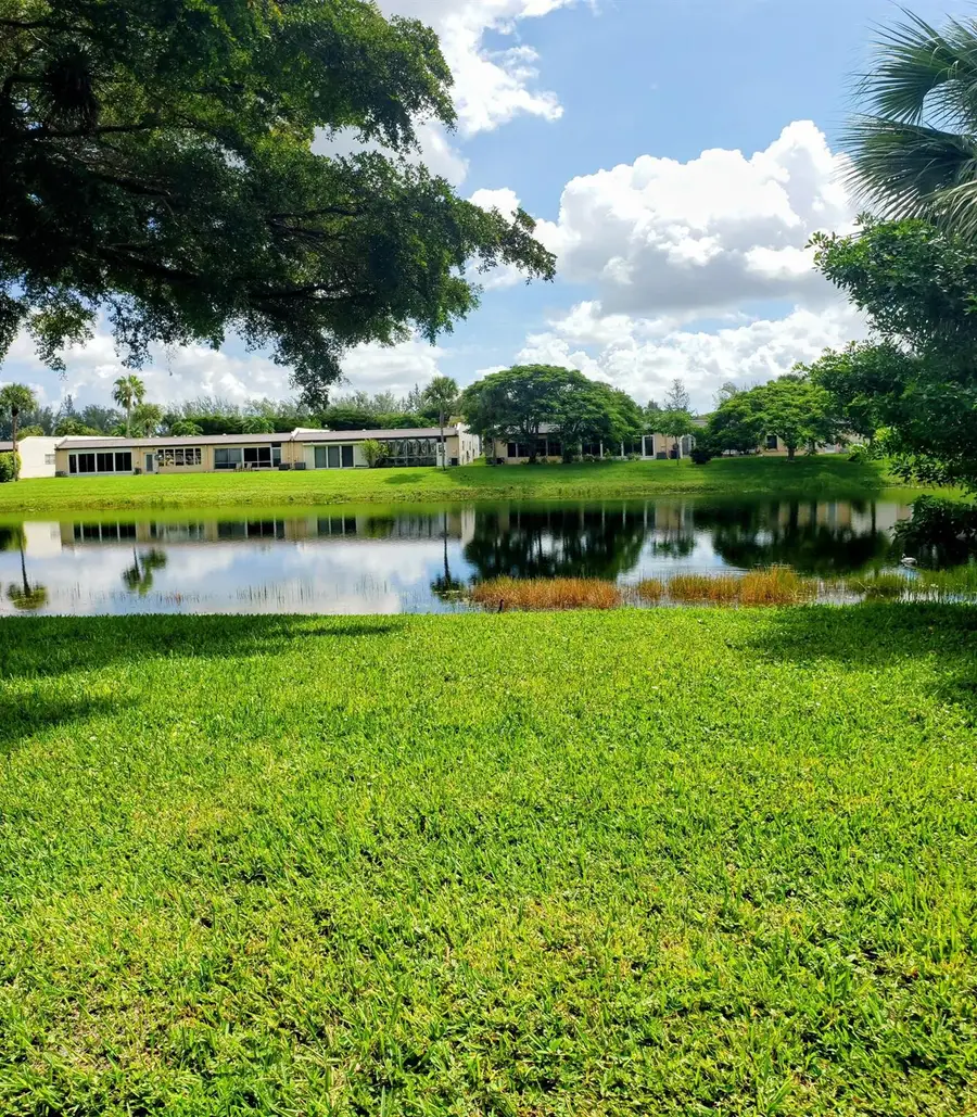 116 Golden Lakes Boulevard, West Palm Beach, FL 33411 - Image #2