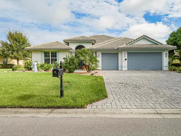 8300 Meredith Place, Vero Beach, FL 32968