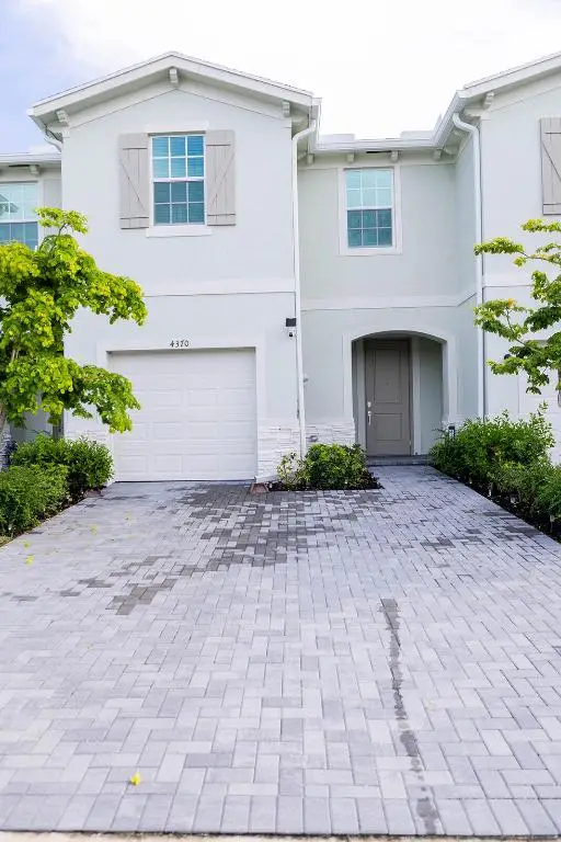 4370 Pond Lily Lane, Lake Worth, FL 33467
