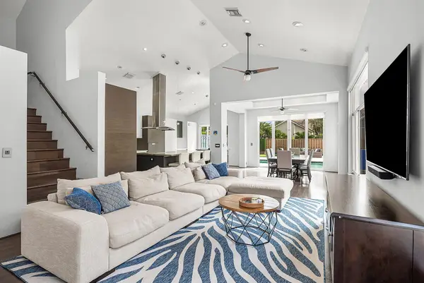 6638 NW 27th Avenue, Boca Raton, FL 33496