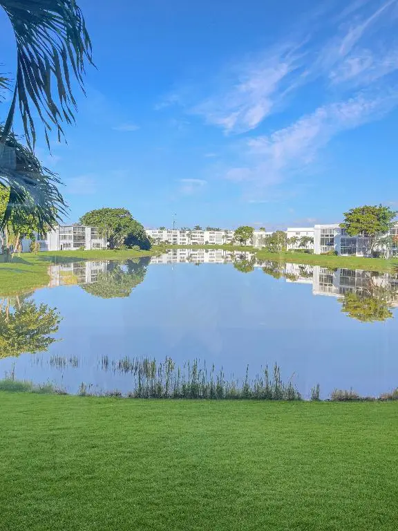 208 Wellington E, West Palm Beach, FL 33417 - Image #2