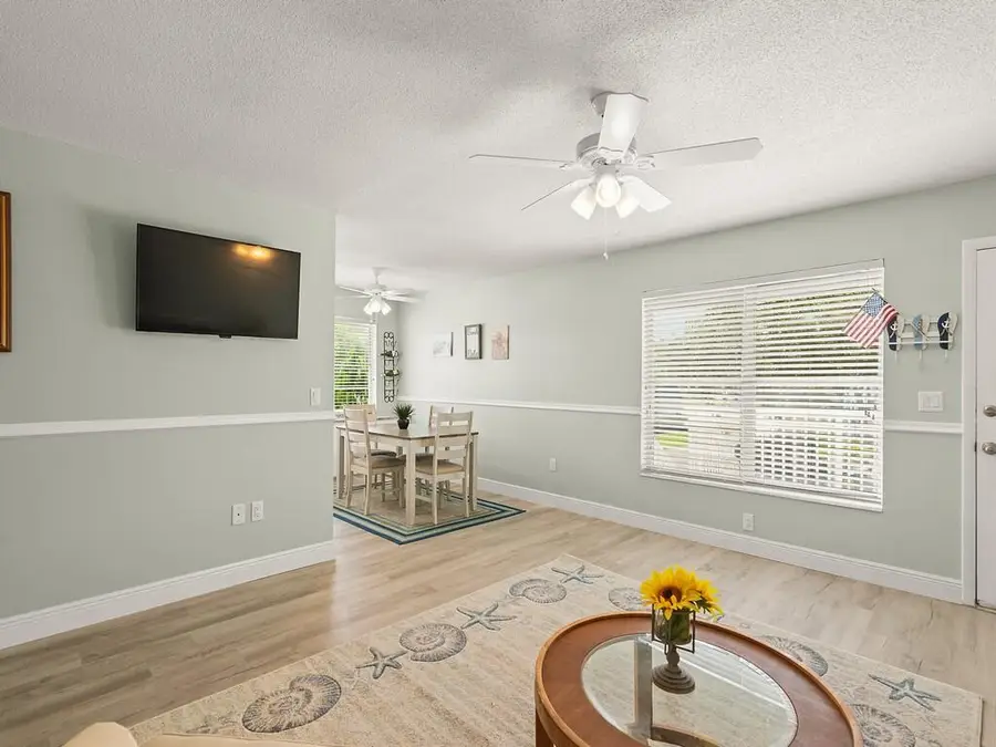 2800 Indian River Boulevard #J6, Vero Beach, FL 32960 - Image #3