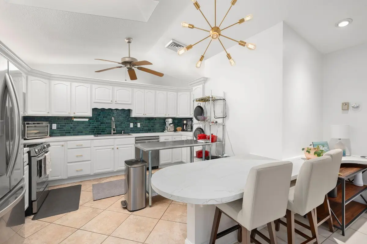 1433 Captains Walk #18d, Fort Pierce, FL 34950 - Image #1