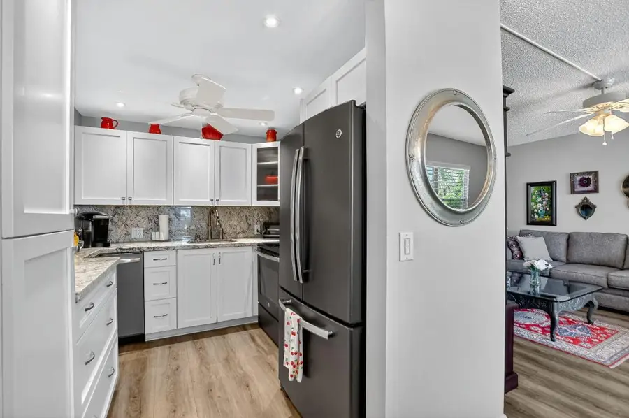 27 Fanshaw A, Boca Raton, FL 33434 - Image #3