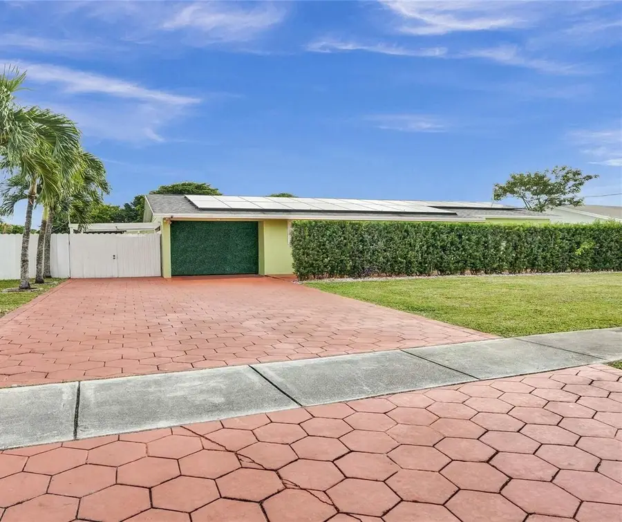 1088 W River Drive, Margate, FL 33063 - #2