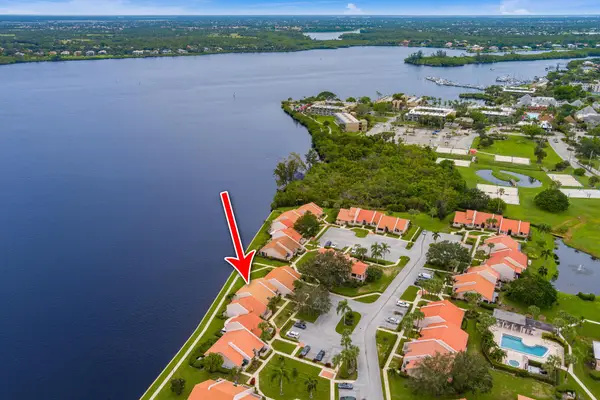 3513 SE Sandpiper Circle, Port St Lucie, FL 34952