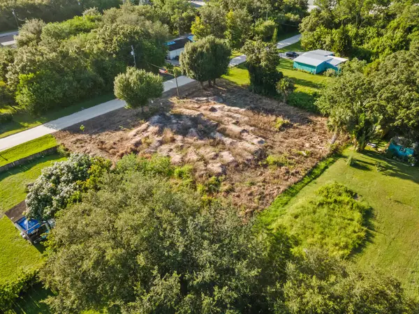 8720 92nd Avenue, Vero Beach, FL 32967