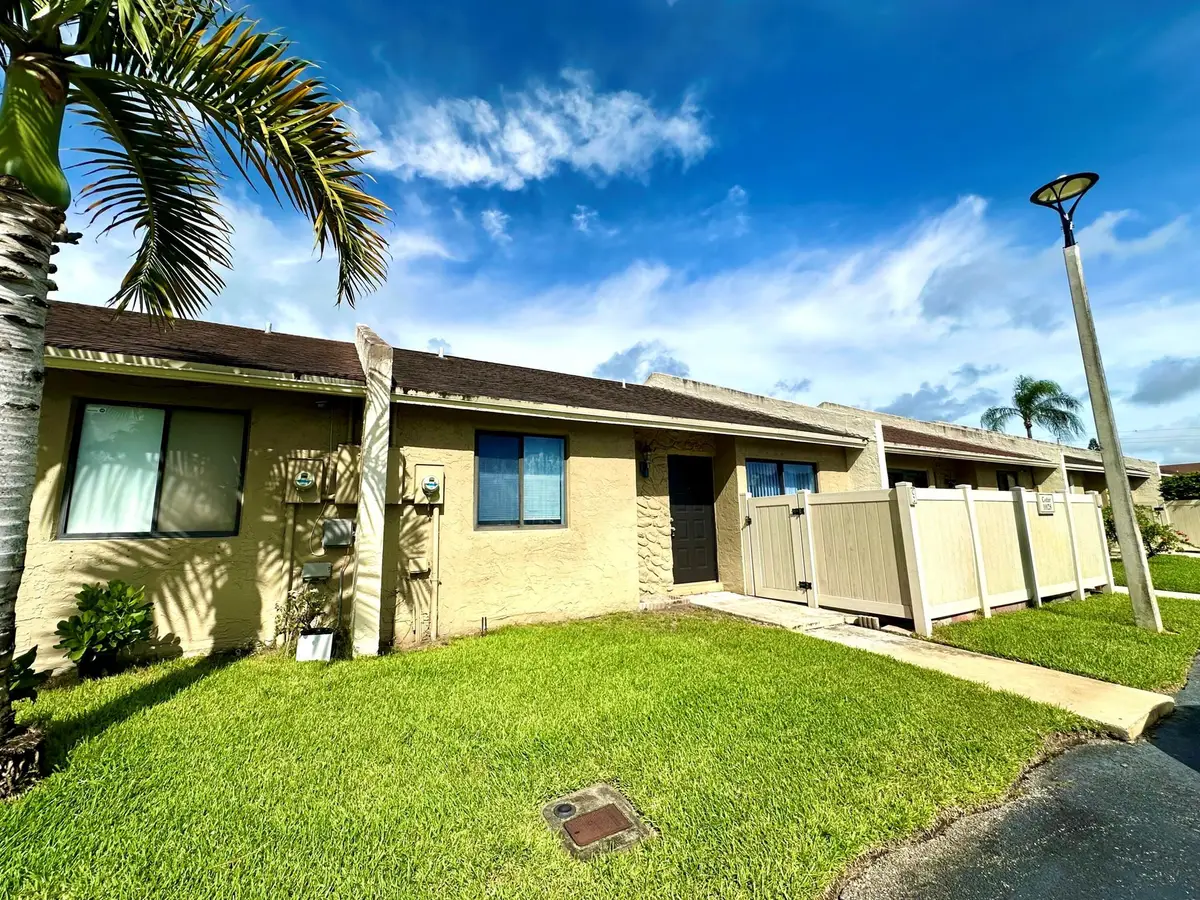 10128 Boca Bend E #C2, Boca Raton, FL 33428 - Image #1