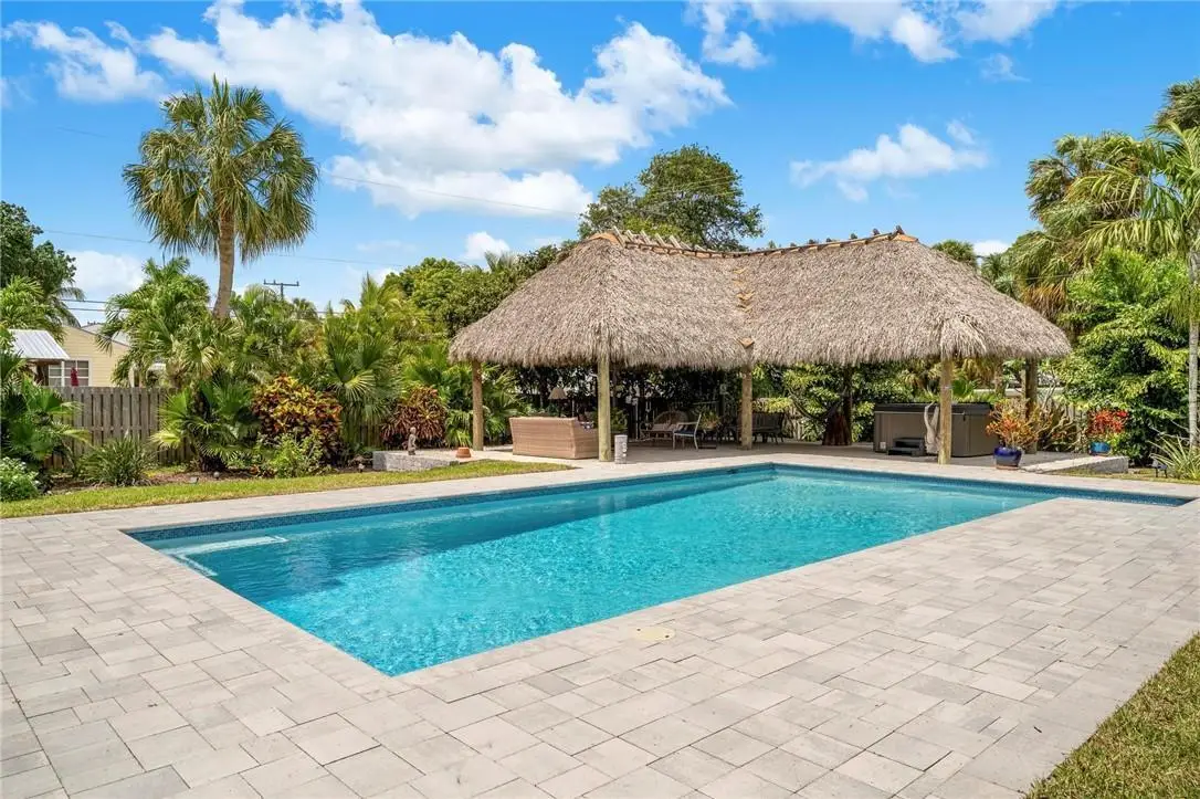 216 SE Flamingo Avenue, Stuart, FL 34996 - Image #1