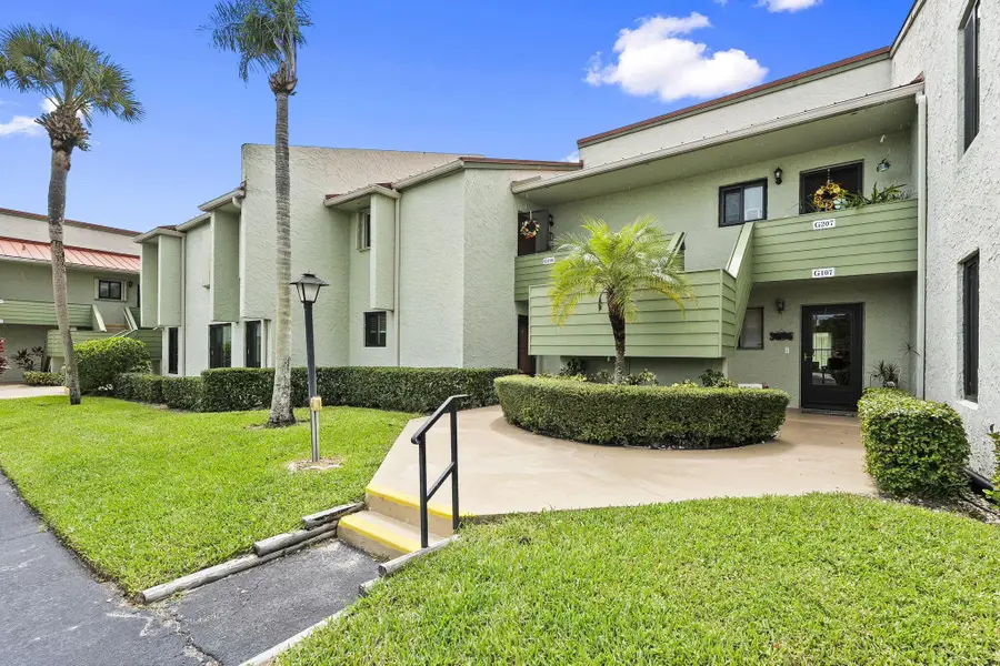 5413 SE Miles Grant Road #G-206, Stuart, FL 34997 - Image #2