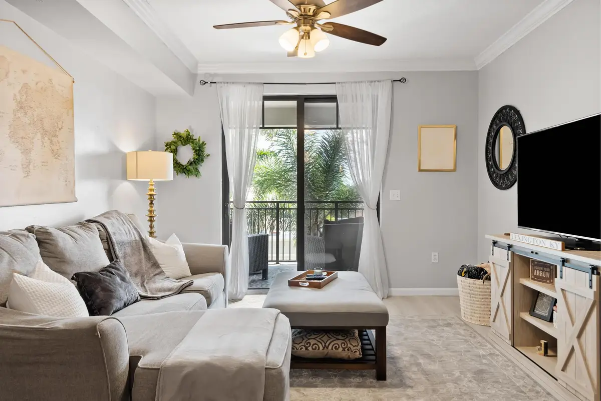 4883 Pga Boulevard #305, Palm Beach Gardens, FL 33418 - Image #1