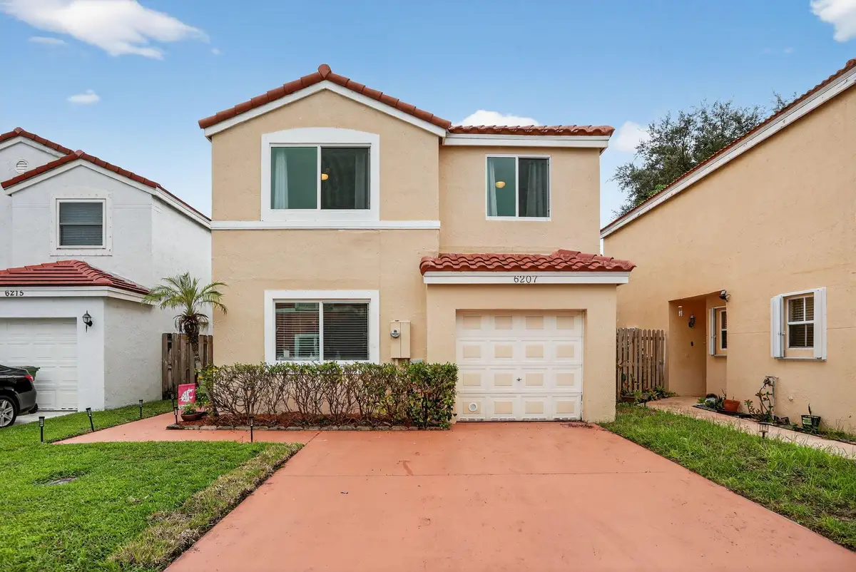 6207 Navajo Terrace, Margate, FL 33063 - #1