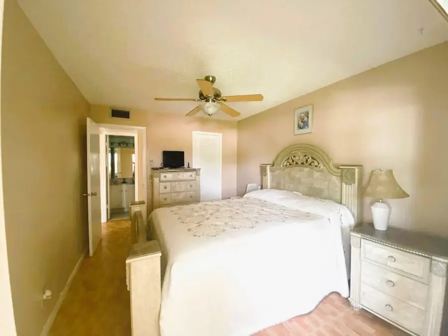 208 Chatham J #208, West Palm Beach, FL 33417 - Image #3